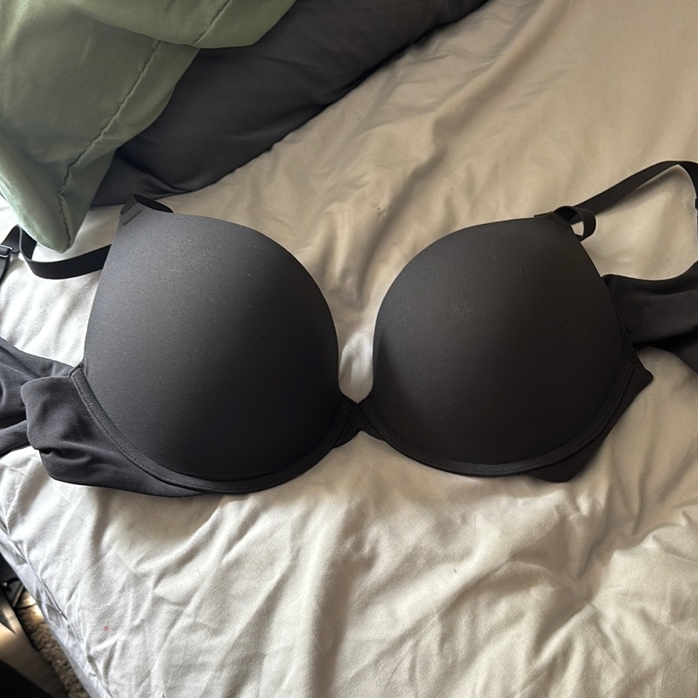 SKIMS NWOT Black Women's Bra